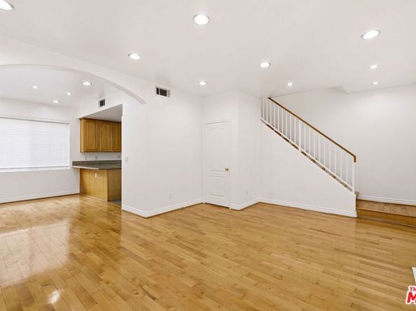 4838 Elmwood Avenue 7, Los Angeles CA 90004