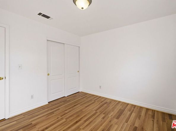 4838 Elmwood Avenue 7, Los Angeles CA 90004