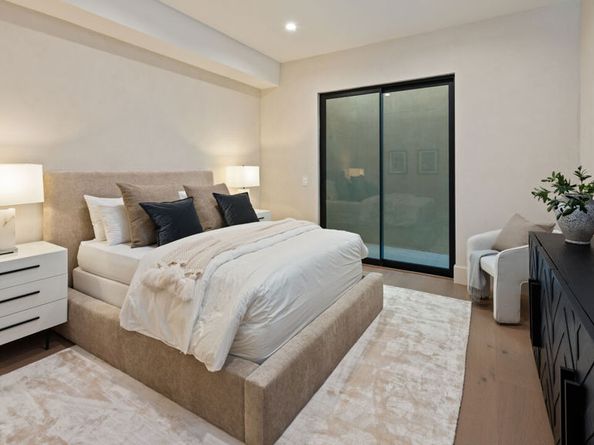 565 Toyopa Drive, Pacific Palisades CA 90272