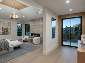 565 Toyopa Drive, Pacific Palisades CA 90272