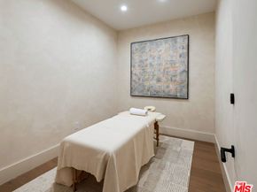 565 Toyopa Drive, Pacific Palisades CA 90272