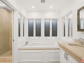 318 N Huntley Drive, West Hollywood CA 90048