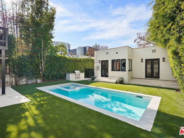 318 N Huntley Drive, West Hollywood CA 90048