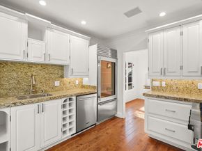 318 N Huntley Drive, West Hollywood CA 90048