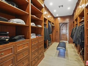 23255 Mariposa De Oro Street, Malibu CA 90265