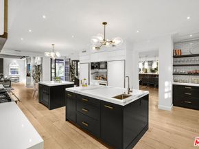 23255 Mariposa De Oro Street, Malibu CA 90265