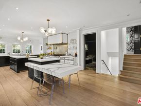 23255 Mariposa De Oro Street, Malibu CA 90265