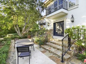 23255 Mariposa De Oro Street, Malibu CA 90265
