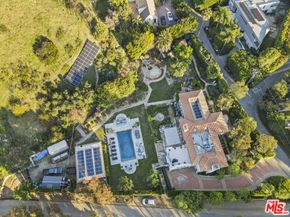 23255 Mariposa De Oro Street, Malibu CA 90265