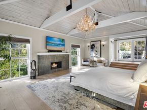 23255 Mariposa De Oro Street, Malibu CA 90265