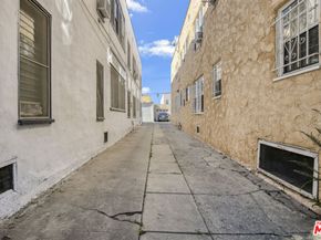 321 N Sierra Bonita Avenue, Los Angeles CA 90036