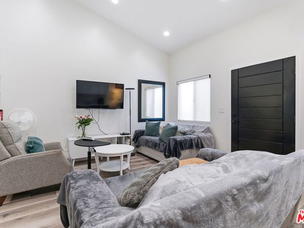 611 N Buena Vista Street, Burbank CA 91505