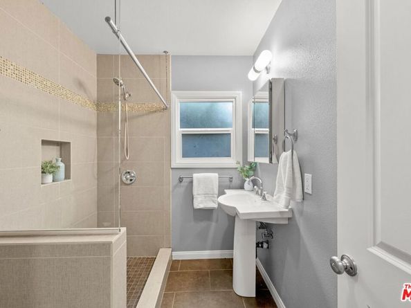 5913 Fountain Avenue, Los Angeles CA 90028