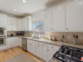 2409 Olive Avenue, La Crescenta CA 91214