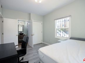 1220 W 27th Street, Los Angeles CA 90007