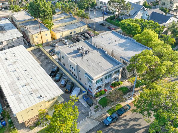 1220 W 27th Street, Los Angeles CA 90007