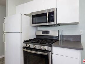 1220 W 27th Street, Los Angeles CA 90007