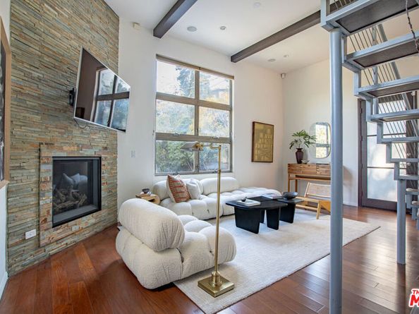2465 N Gower Street, Los Angeles CA 90068