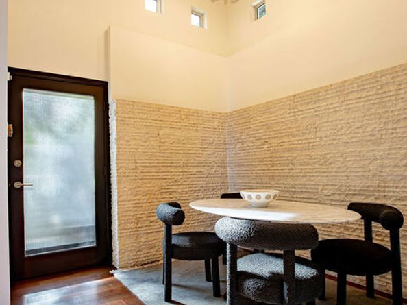 2465 N Gower Street, Los Angeles CA 90068