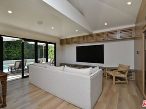 18033 Rosita Street, Encino CA 91316