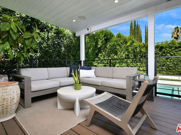 18033 Rosita Street, Encino CA 91316