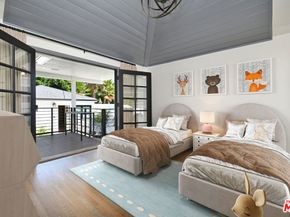 18033 Rosita Street, Encino CA 91316