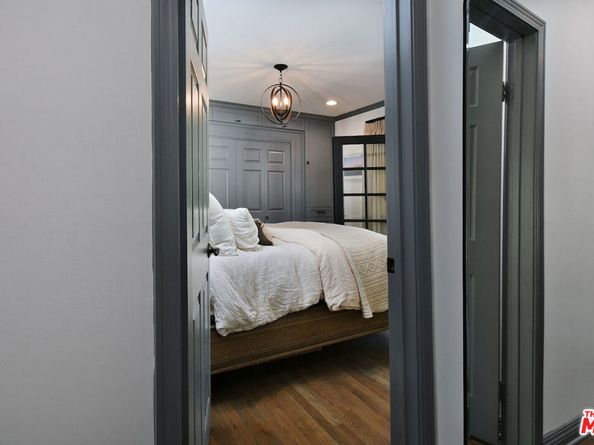 18033 Rosita Street, Encino CA 91316