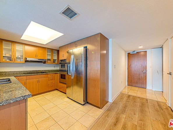 13700 Marina Pointe Drive 1018, Marina Del Rey CA 90292