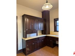 1017 W 24th Street, Los Angeles CA 90007