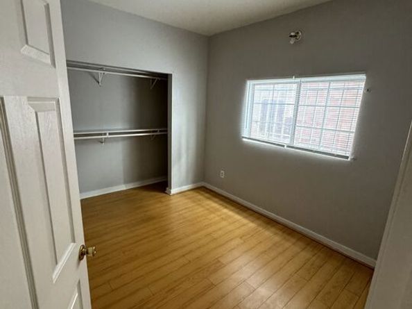 3806 S Broadway, Los Angeles CA 90037