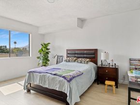 10916 Huston Street 102, North Hollywood CA 91601