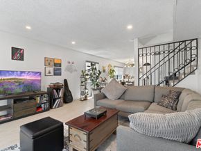 10916 Huston Street 102, North Hollywood CA 91601