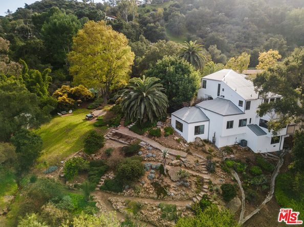 2002 Tuna Canyon Road, Topanga CA 90290