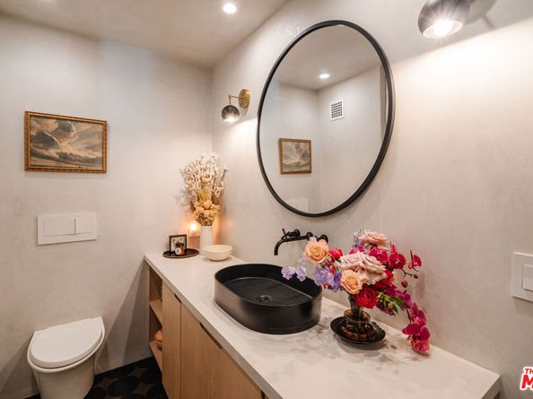 2002 Tuna Canyon Road, Topanga CA 90290