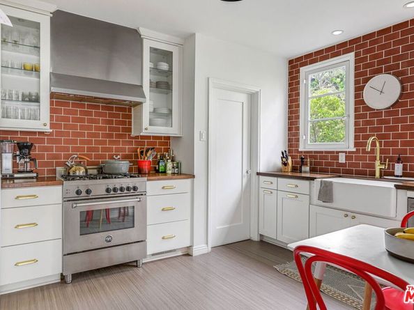 8210 Willoughby Avenue, Los Angeles CA 90046