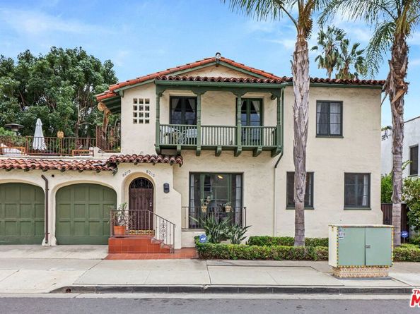 8210 Willoughby Avenue, Los Angeles CA 90046