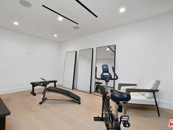 416 21st Place, Santa Monica CA 90402