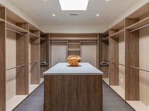 2002 LOMA VISTA Drive, Beverly Hills CA 90210