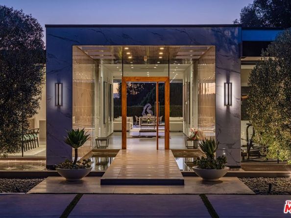 2002 LOMA VISTA Drive, Beverly Hills CA 90210