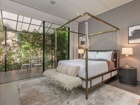 2002 LOMA VISTA Drive, Beverly Hills CA 90210