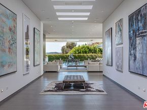 2002 LOMA VISTA Drive, Beverly Hills CA 90210