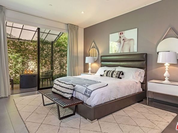 2002 LOMA VISTA Drive, Beverly Hills CA 90210