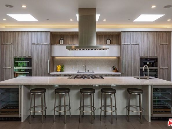 2002 LOMA VISTA Drive, Beverly Hills CA 90210