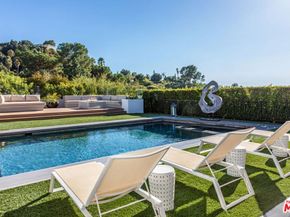 2002 LOMA VISTA Drive, Beverly Hills CA 90210