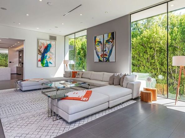 2002 LOMA VISTA Drive, Beverly Hills CA 90210