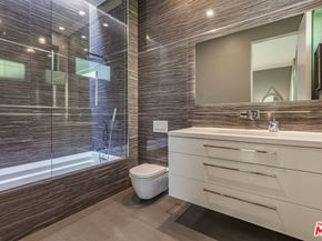 2002 LOMA VISTA Drive, Beverly Hills CA 90210