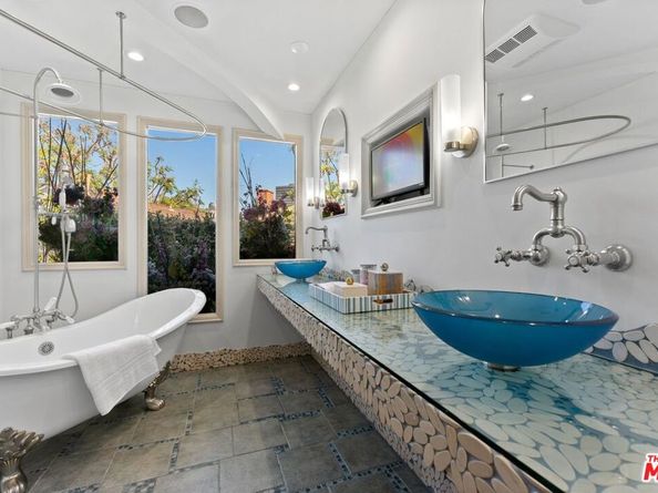 10320 Mississippi Avenue, Los Angeles CA 90025