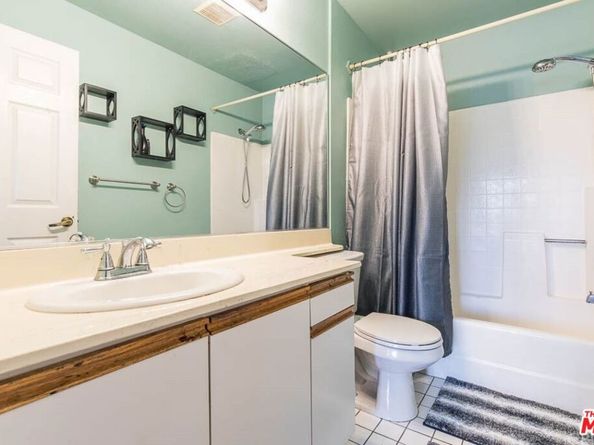 10901 Laurel Canyon Boulevard 201, San Fernando CA 91340