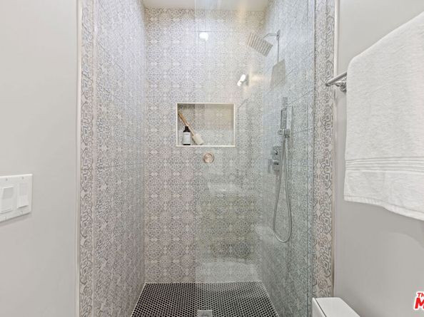 1337 N Orange Grove Avenue, West Hollywood CA 90046