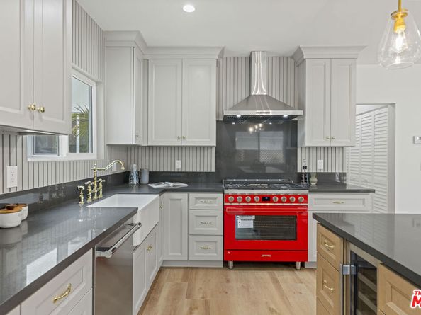 1337 N Orange Grove Avenue, West Hollywood CA 90046